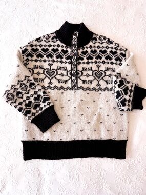 AE black white heart pattern oversized quarter snap mock neck fairisle sweater S